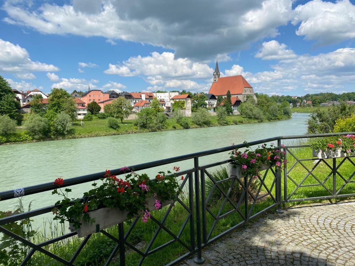 לאופן Ferienwohnung An Der Idyllischen Salzachschleife Naehe Salzburg מראה חיצוני תמונה