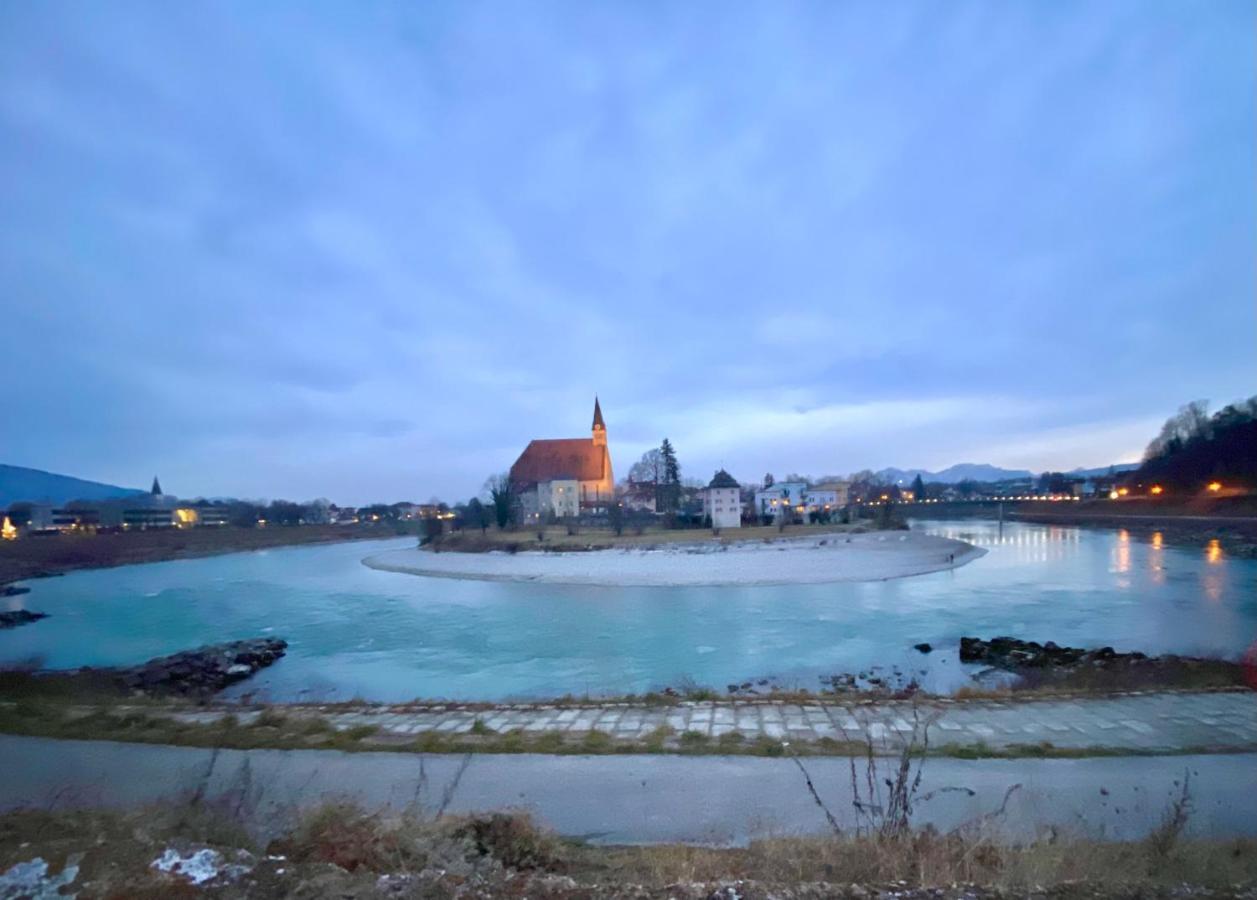 לאופן Ferienwohnung An Der Idyllischen Salzachschleife Naehe Salzburg מראה חיצוני תמונה