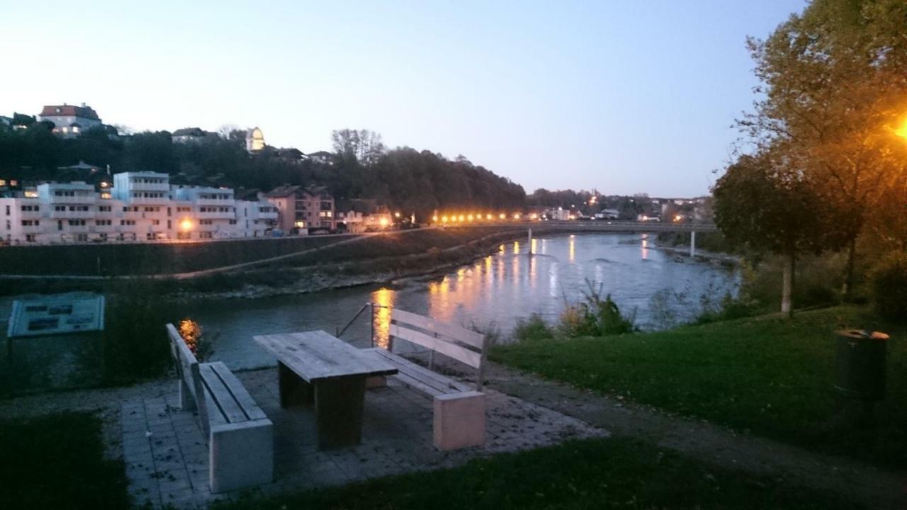 לאופן Ferienwohnung An Der Idyllischen Salzachschleife Naehe Salzburg מראה חיצוני תמונה