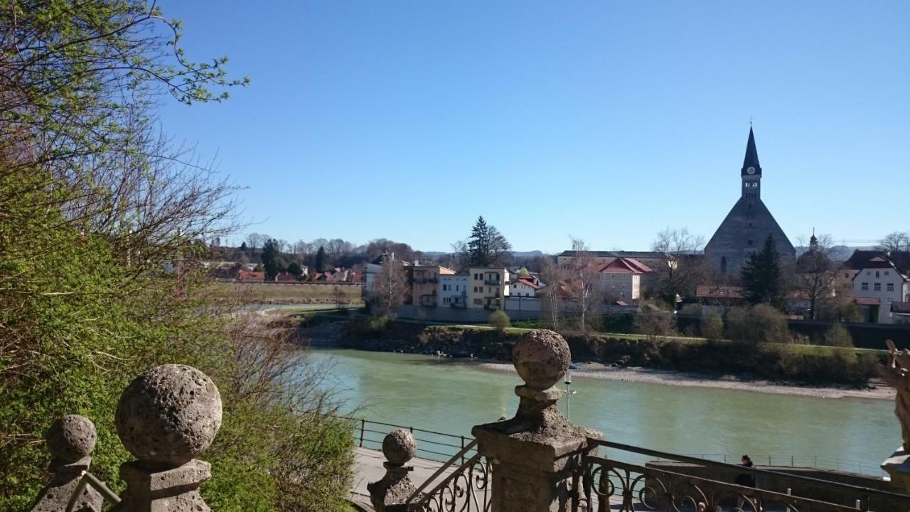 לאופן Ferienwohnung An Der Idyllischen Salzachschleife Naehe Salzburg מראה חיצוני תמונה